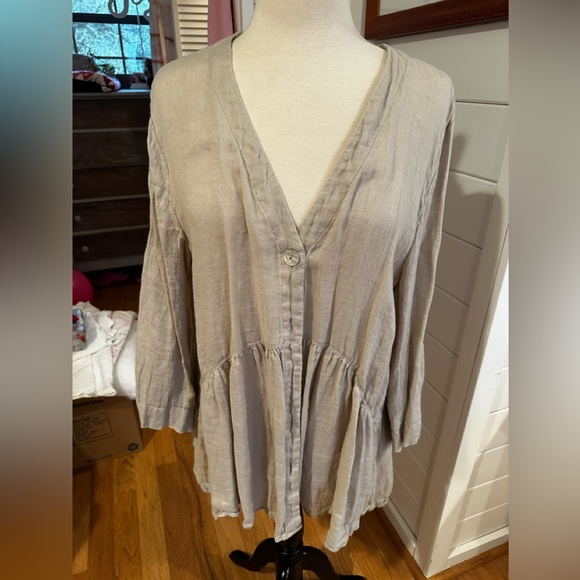 Neutral colored linen top or jacket - Picture 1 of 6